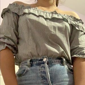 Blouse (off shoulder)